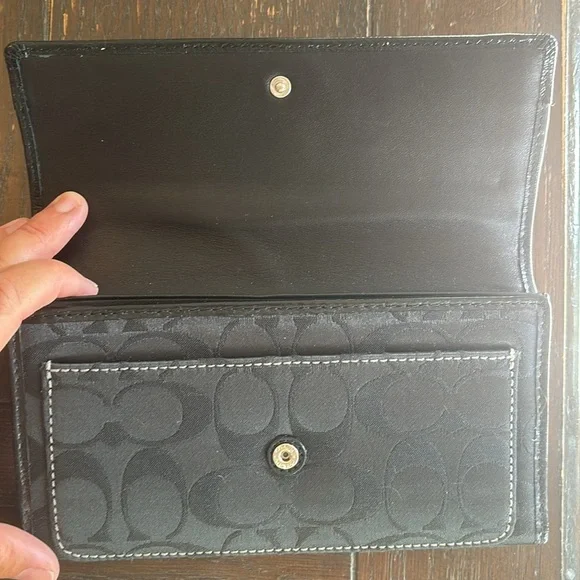 Coach Wallet - Picture 3 of 4